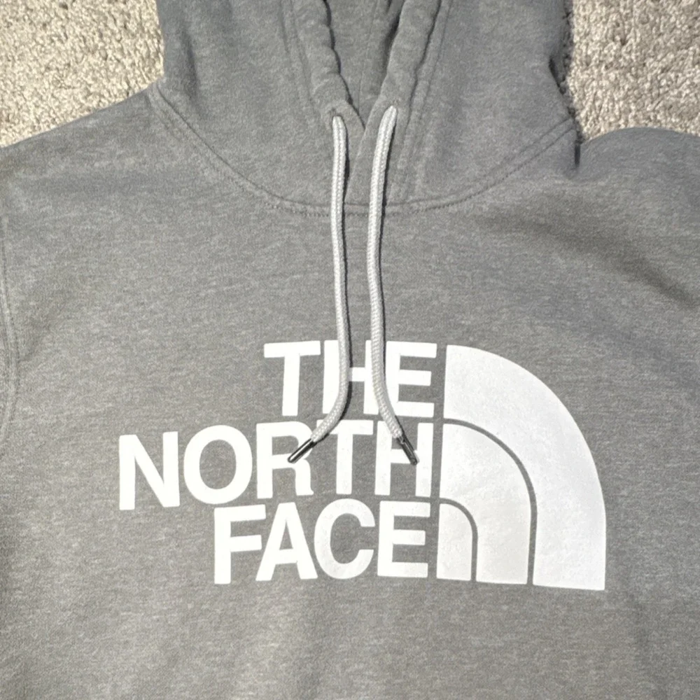 The North Face Men's Gray Fleece Pullover Hoodie Logo Graphic Print Pockets M